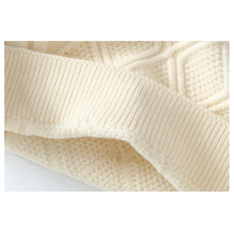 Elly - Geo-knit sweater